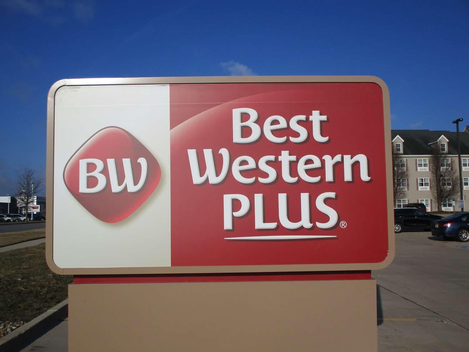 Best Western Plus Champaign/Urbana Inn Exteriör bild
